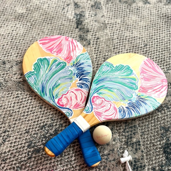 Lilly Pulitzer Beach Paddle
Ball Set/Pro Kadima Beach Please print 4 piece set - Picture 4 of 9